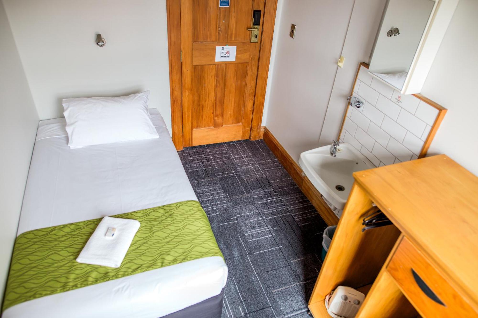 The Cambridge Hotel & Backpackers Wellington Room photo
