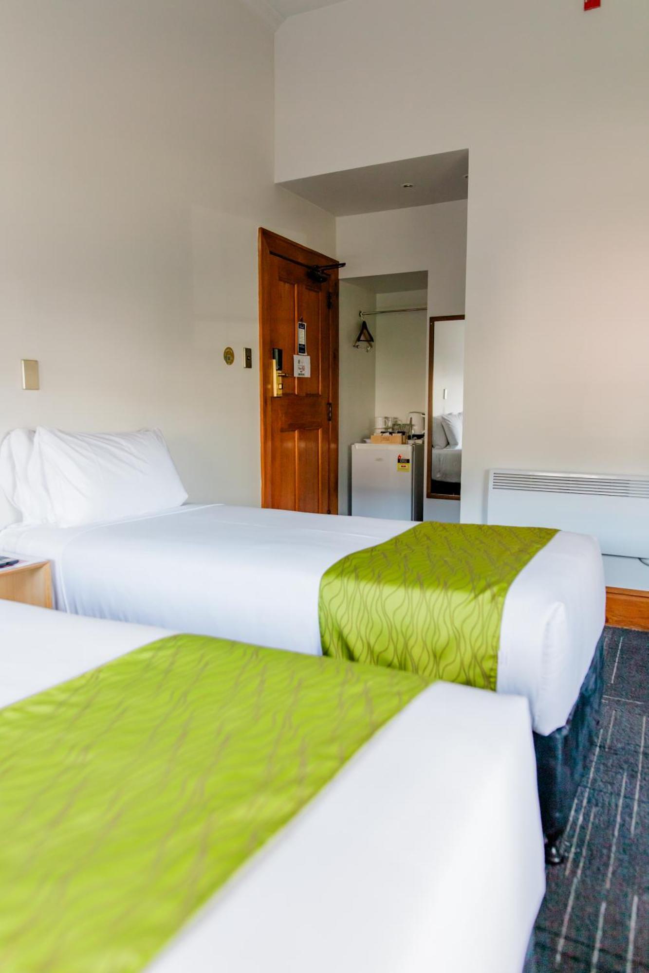 The Cambridge Hotel & Backpackers Wellington Exterior photo